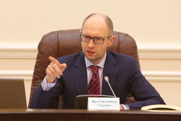 Яценюк щодо НСТУ: Як прем’єр-міністр, я погодився б на «державну установу», а як громадянин – тільки за ПАТ
